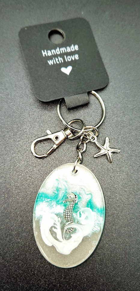 Seashell key chain, Gifts for teen girls, beach lover gift, Dreaming of the sea keychain, Sea turtle gifts for Mom, Beach bridesmaid gift