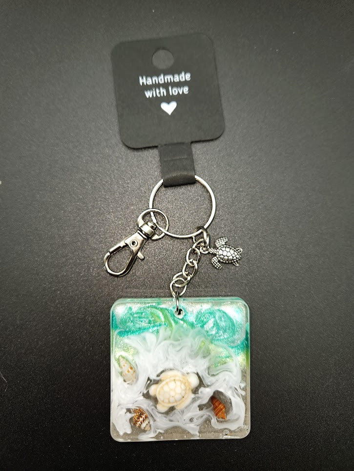 Seashell key chain, Gifts for teen girls, beach lover gift, Dreaming of the sea keychain, Sea turtle gifts for Mom, Beach bridesmaid gift