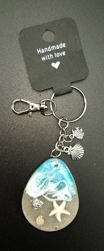 Seashell key chain, Gifts for teen girls, beach lover gift, Dreaming of the sea keychain, Sea turtle gifts for Mom, Beach bridesmaid gift